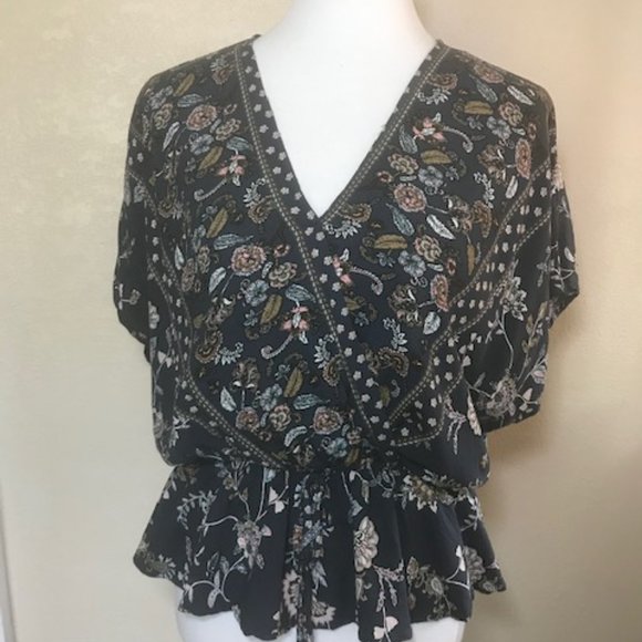 Kimono Sleeve Femenine Blouse - Picture 1 of 4